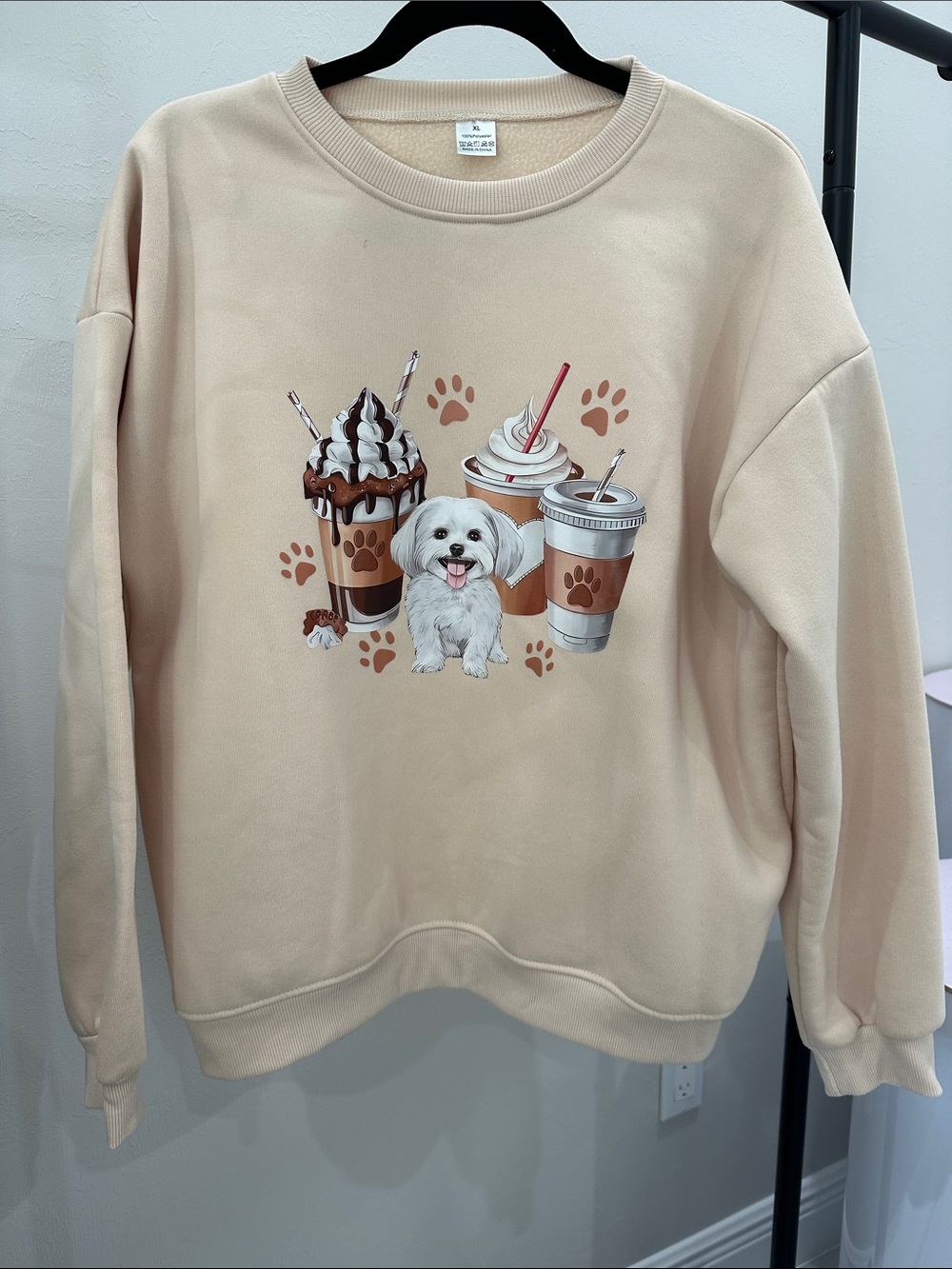 Beige Graphic Sweatshirt with Puppy & Coffee Cups